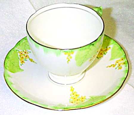 9834 Footed Cup & Saucer Set