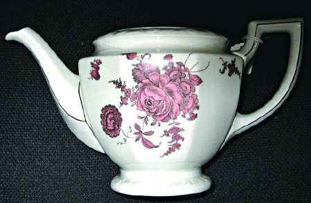 R1671 Teapot & Lid