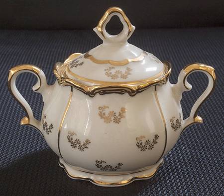 R1672 Sugar Bowl & Lid