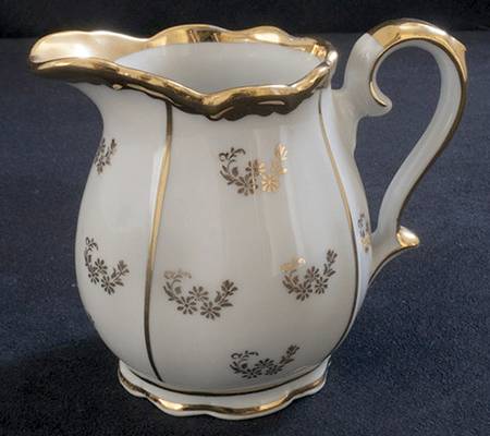 R1672 Creamer