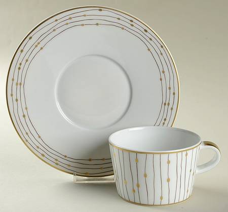Pluies Gold Flat Cup & Saucer Set