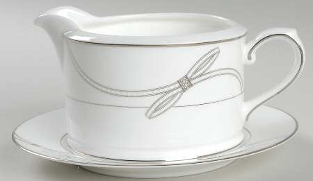 Grace Gravy Boat & Underplate