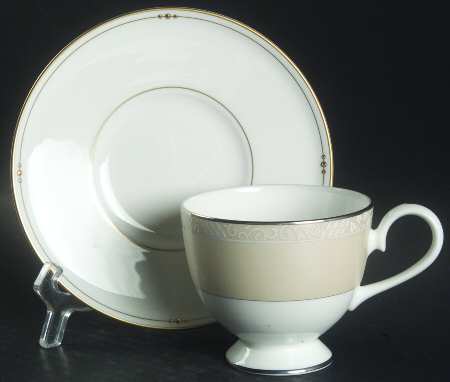 Cashmere Footed Cup & Saucer Set