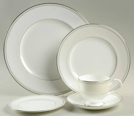 French Quarter 5 Piece Place Setting