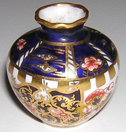 6299 Miniature Bud Vase