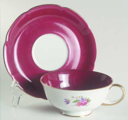 ROB373 Footed Cup & Saucer Set