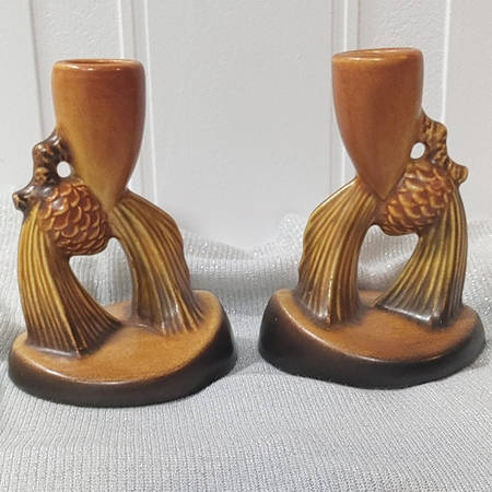 Pinecone Modern Brown (400 Series) Small Candlestick