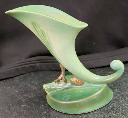 Pinecone Modern Green (400 Series) Cornucopia