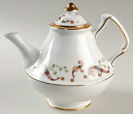 Clonmacnoise Teapot & Lid
