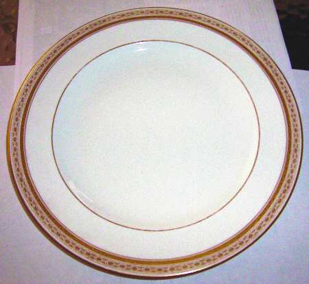 8229 by Royal Crown Derby