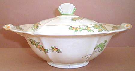 Binyon (Yellow Flower) Round Covered Vegetable