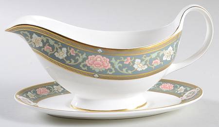 Tudor Court Gravy Boat & Underplate