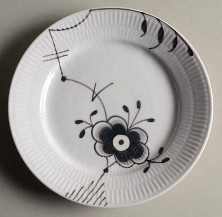 Mega Black Dessert/Pie Plate by Royal Copenhagen