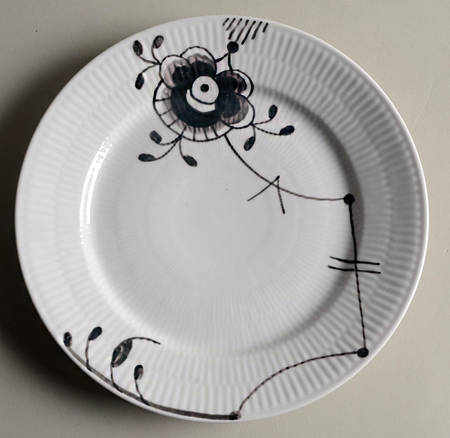 Mega Black Dessert Luncheon Plate
