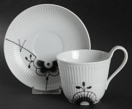 Flat Cup & Saucer Set