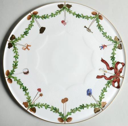 Star Fluted Cake Plate