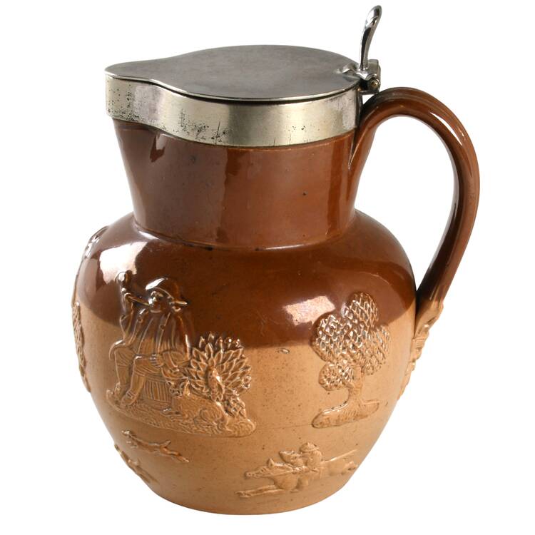 Lambeth Hunting Scene 24 Oz Jug