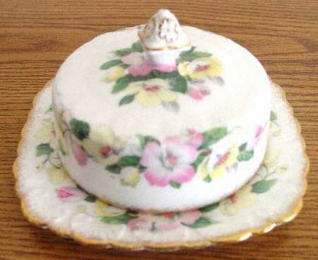 Lyringa Round Covered Butter