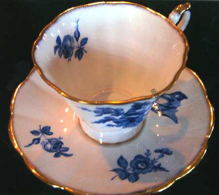 5701 Footed Cup & Saucer Set