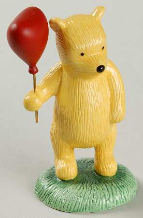 Winnie the Pooh Collection (Disney, Porcelain) To My Valentine Figurine