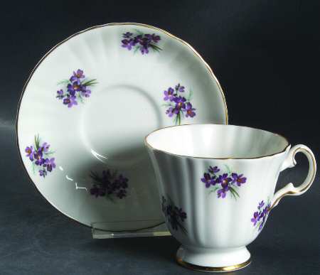 1721 Footed Cup & Saucer Set