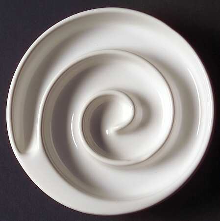 Bay Leaves White (3 )Chip/Dip Set, Interlocking Olive Dish