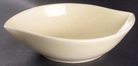 Bay Leaves Cream 11" Oval Vegetable Bowl
