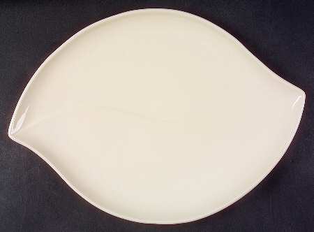 Bay Leaves Cream 14" Oval Serving Platter