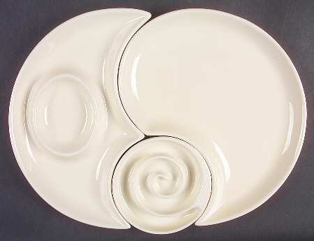 Bay Leaves Cream 3 Piece Chip/Dip Set with Interlocking Pieces