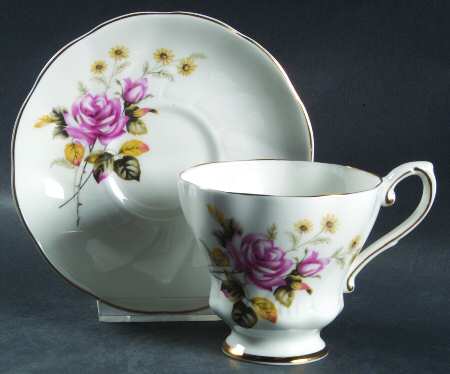 1418 Footed Cup & Saucer Set