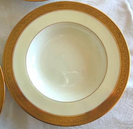 V2769 Rim Soup Bowl