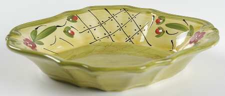 Fleuron 8" Scalloped Bowl