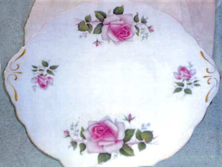 RE30 Handled Cake Plate