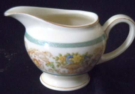 R1789 Creamer
