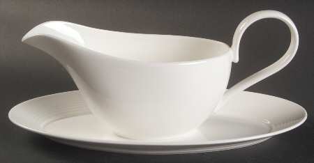 Gordon Ramsay White (Bone, No Trim) Gravy Boat & Underplate