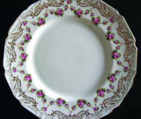 RD267 by Royal Doulton