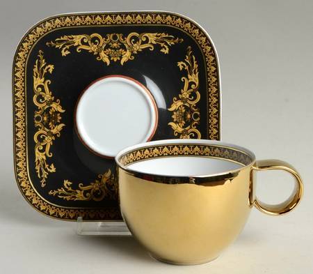 Medusa Red (Square) Flat Cup & Saucer Set