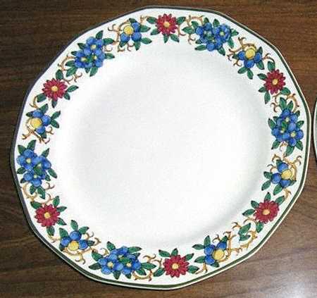 D4520 by Royal Doulton