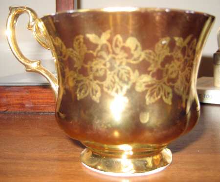 ROA204 Footed Cup