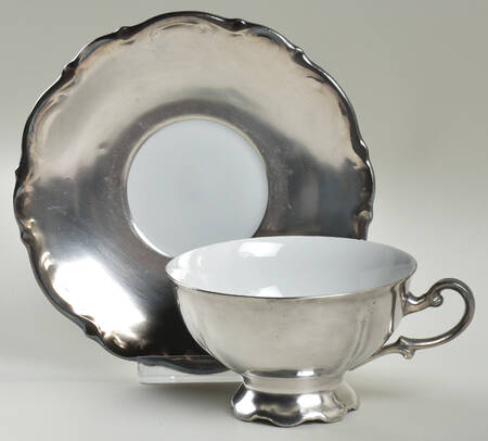 RUW22 Footed Cup & Saucer Set by Rudolf Wachter