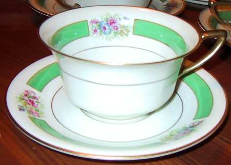 Emerald, The Footed Cup & Saucer Set