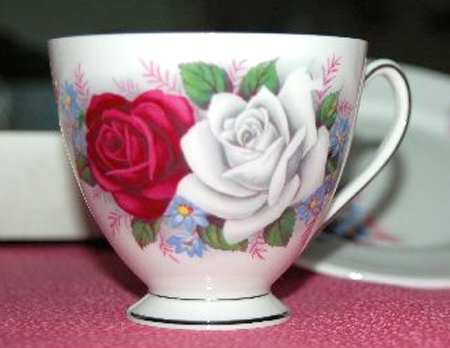 RIA64 Footed Cup