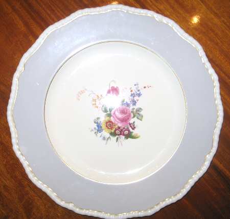 V2025 by Royal Doulton