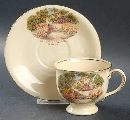 RWI207 Footed Cup & Saucer Set
