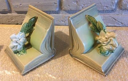 Gardenia Silver Haze Gray China Bookend - Set of 2