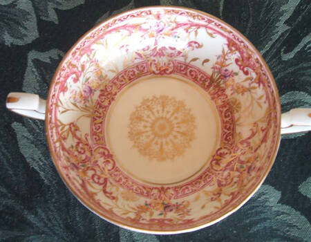 Rothmere (Red) Footed Cream Soup Bowl