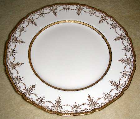 6657 by Royal Doulton