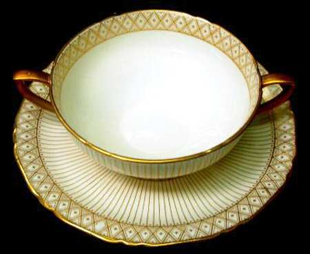 RW212 Footed Cream Soup Bowl & Saucer Set