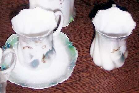 RPU16 Chocolate Cup & Saucer Set