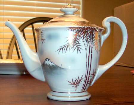 RKK1 Teapot & Lid